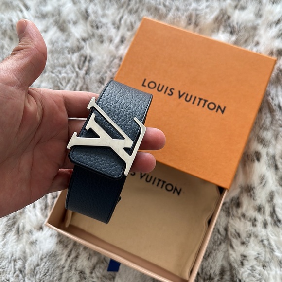 Louis Vuitton belt - Picture 1 of 3